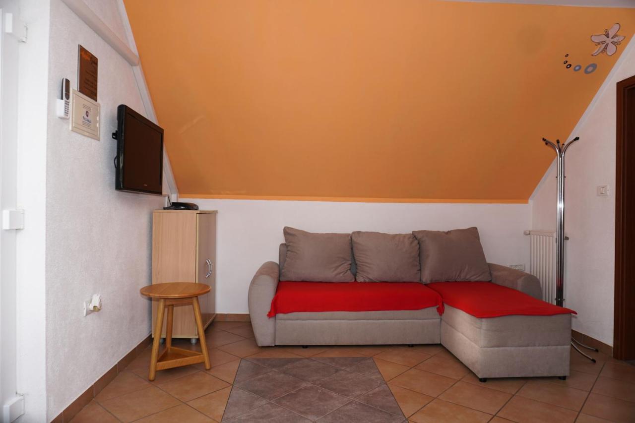 Apartment Ozebek Cerkno Exterior photo